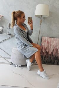 Пелерина с връзка на кръста и качулка – Сива – 8998
