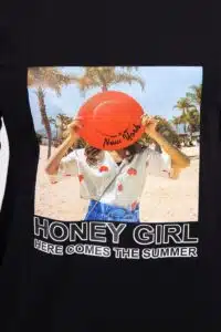 Рокля с принт – Надпис Honey girl – Черна– 66859-1