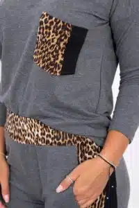Комплект от блуза + панталон – Графит с леопардов кант – 0068-1