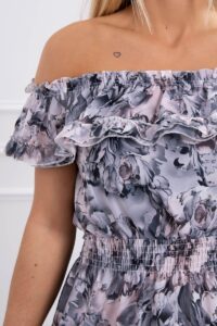 Цветна рокля с отворени рамене – Черна – 9252