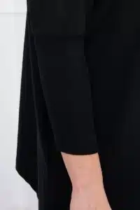 Разкроена ежедневна  блуза с еластичен ръкав – Черно – 8875-9