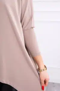 Разкроена ежедневна  блуза с еластичен ръкав – Бежов – 8875-8