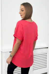 Памучна блуза с джоб и V-образно деколте – Малина – 7110