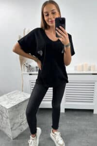 Памучна Блуза С Джоб И V-Образно Деколте – Черно – 7110-5