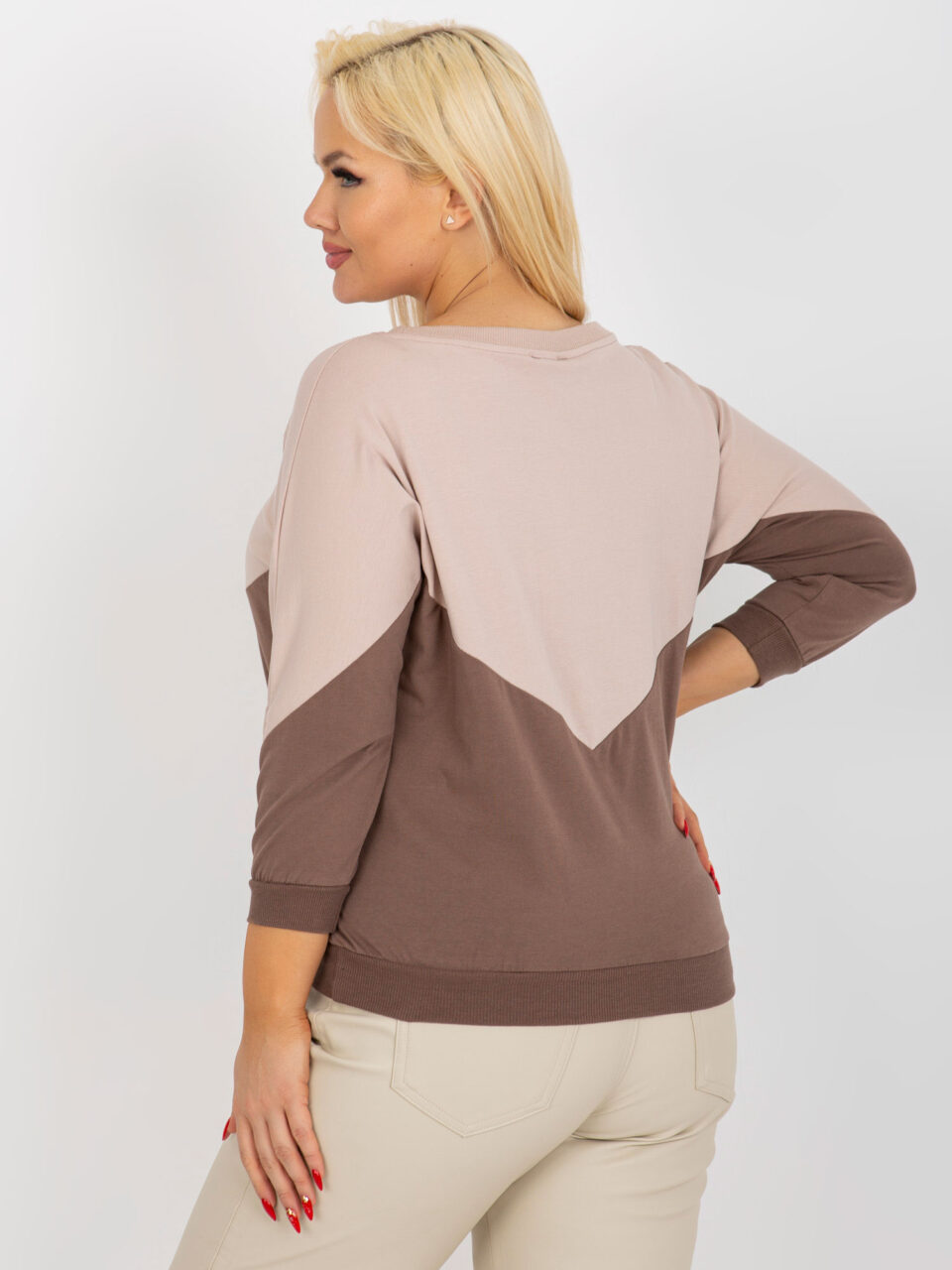 Елегантна блуза в размер plus size – Бежов – 336869