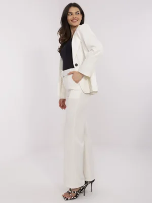 Стилни панталони – Екрю – 019722