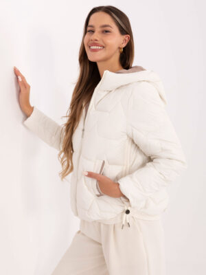 Стилно преходно яке – Екрю – 042621