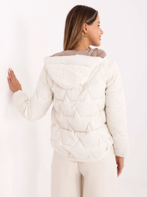 Стилно преходно яке – Екрю – 042621