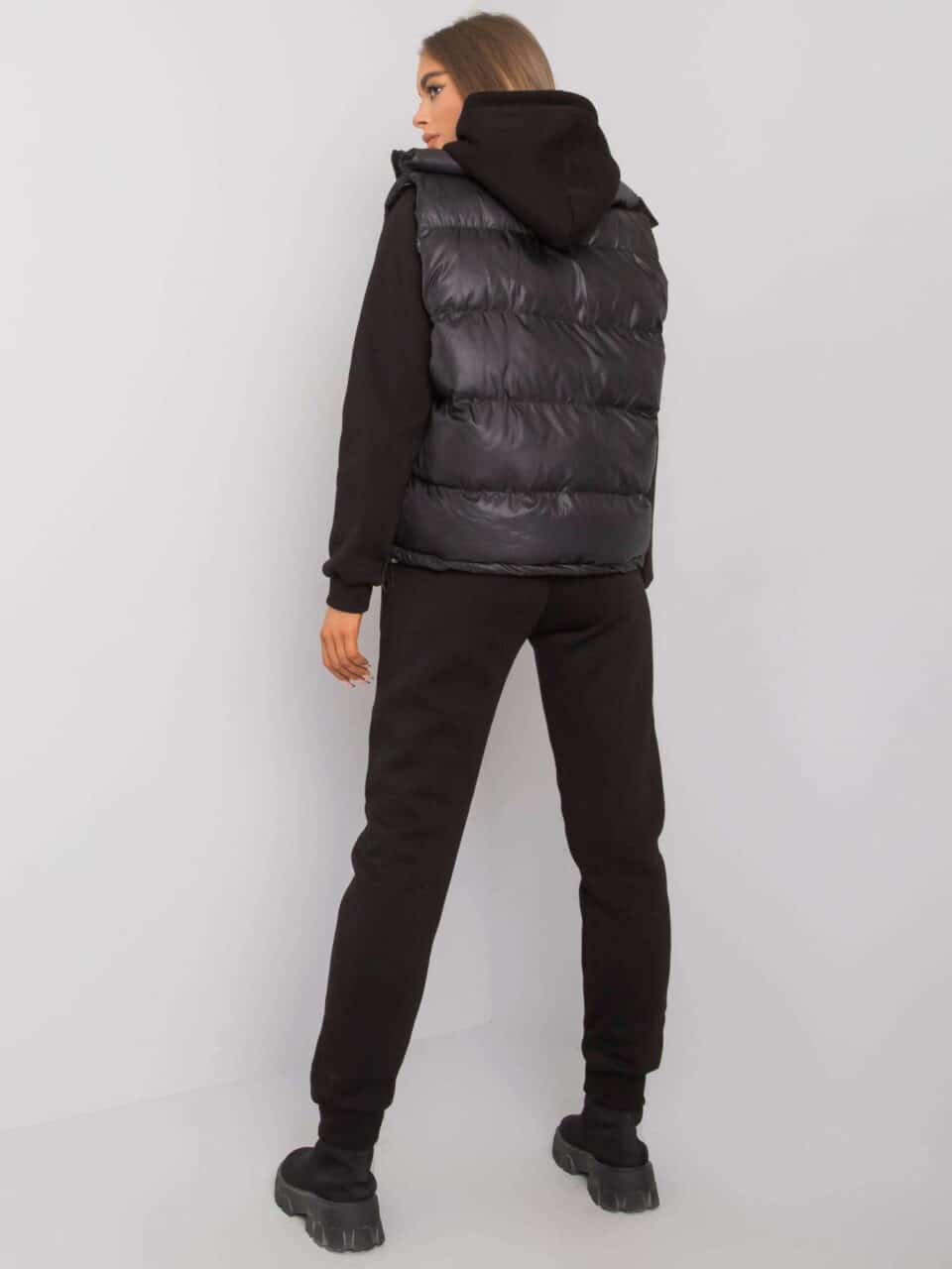 Практичен спортен комплект – Черен – 070589