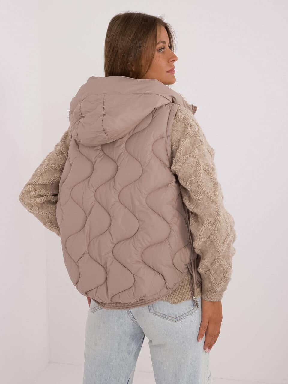 Стилна жилетка – Бежов – 561483