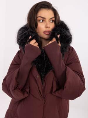 Зимно дамско яке с пухена яка – Бордо – 045790