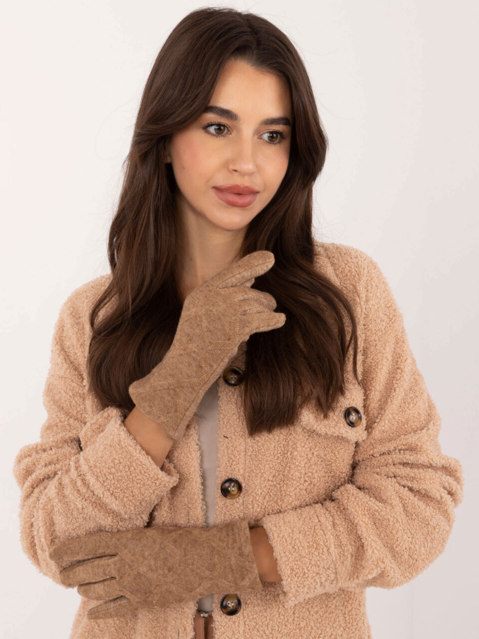 Чаровни дамски ръкавици – Бежов – 563562