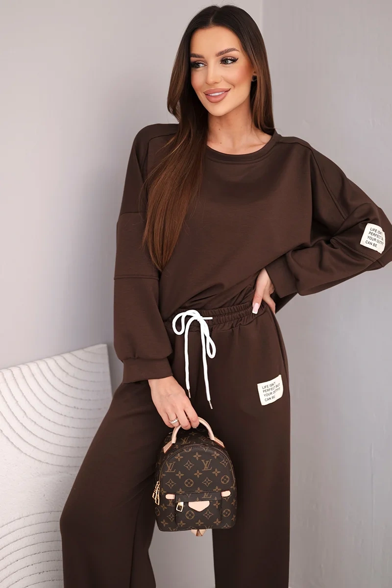 Стилен комплект дамска блуза и панталон – Кафяв – 38308